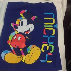Disney shirt !